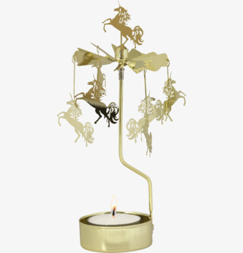 Änglaspel Unicorn från Pluto Produkter med tända ljus