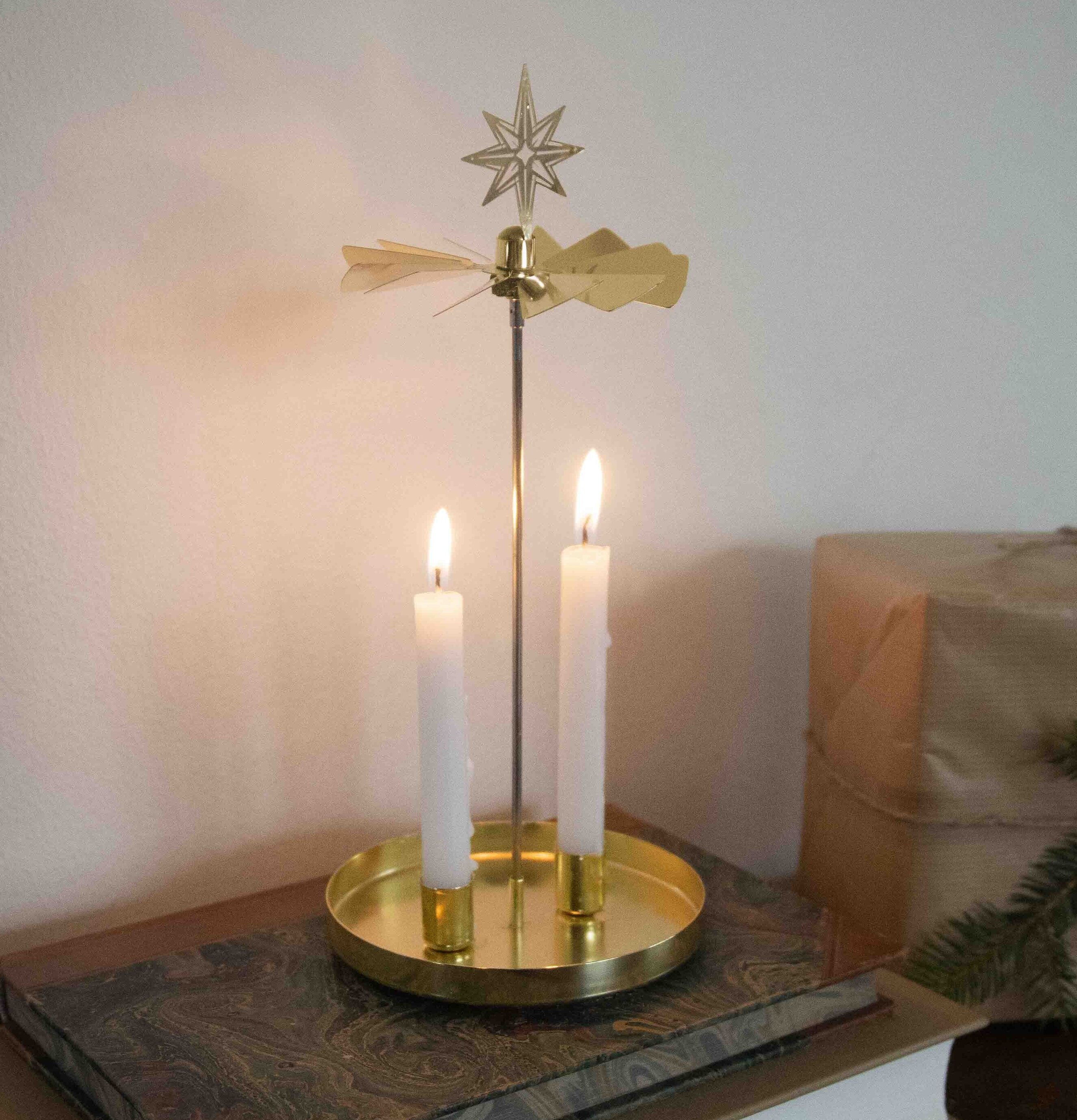 Änglaspel Northern Star från Pluto Produkter på böcker